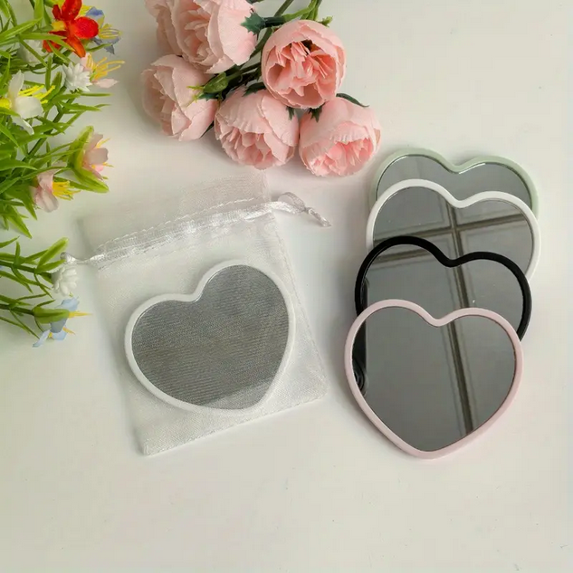 ESPEJO PORTATIL EN FORMA DE CORAZON